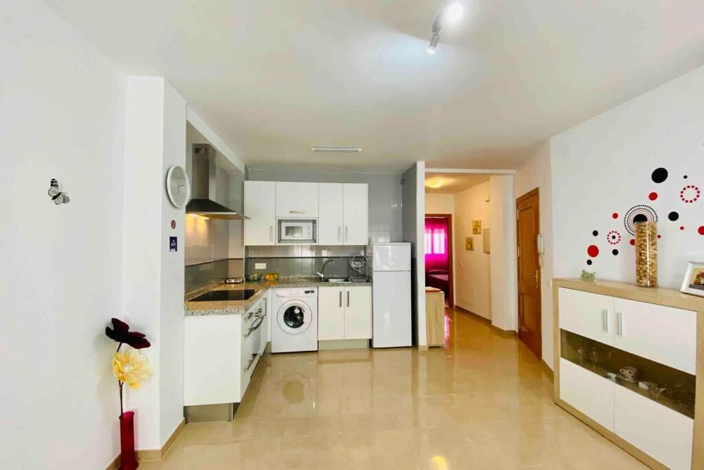 “Smile Nerja” Chic Apartment With Wifi, 4 Guests 외부 사진