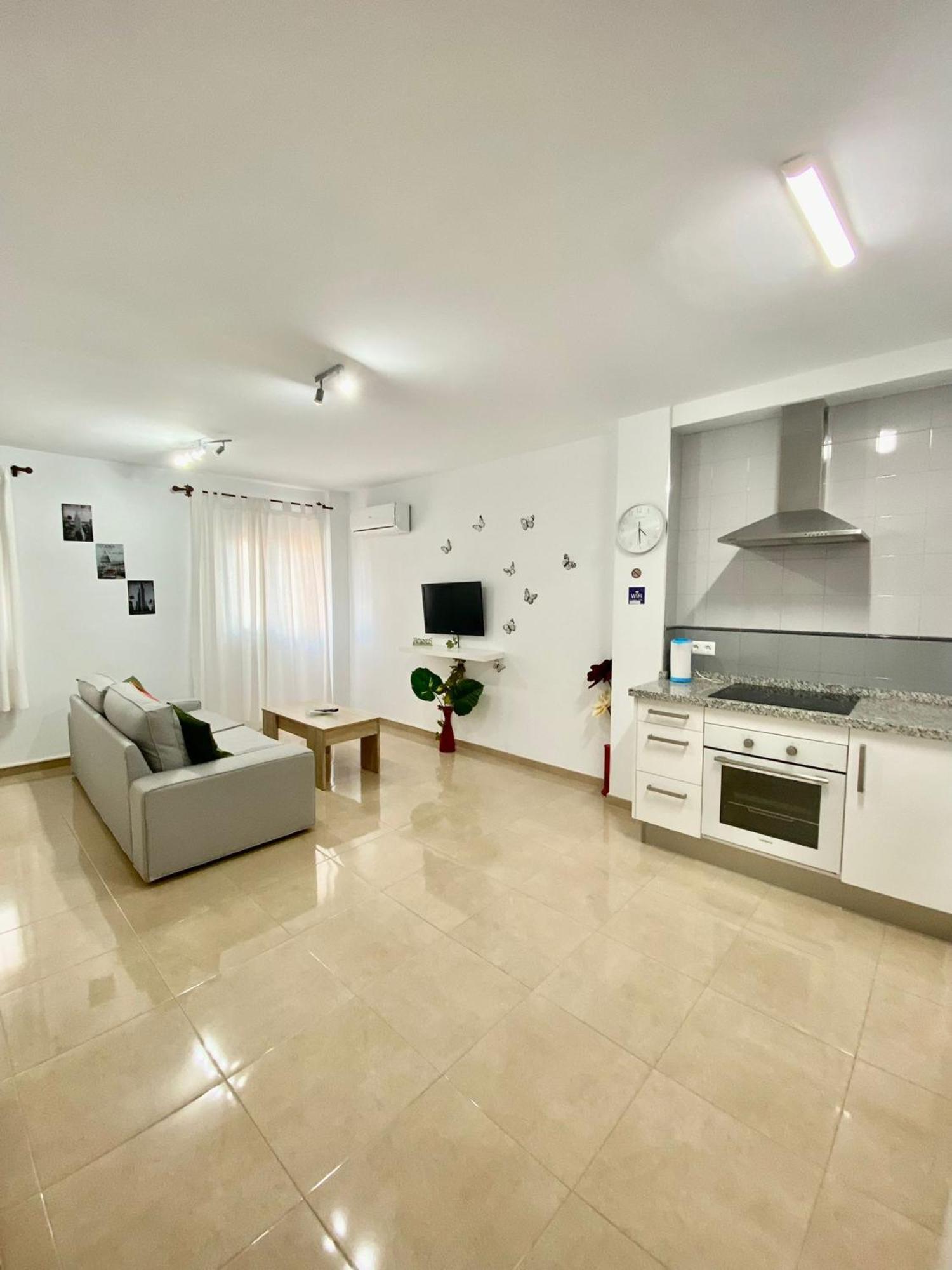 “Smile Nerja” Chic Apartment With Wifi, 4 Guests 외부 사진